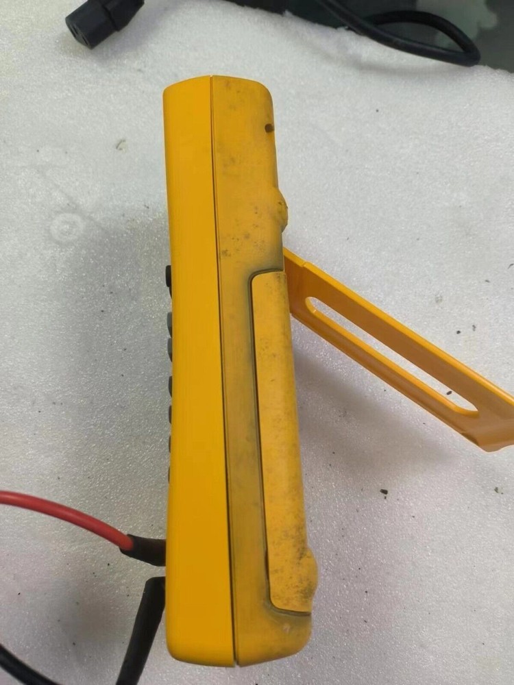 Used Fluke 725 Multifunction Process Calibrator Calibrated and tested good