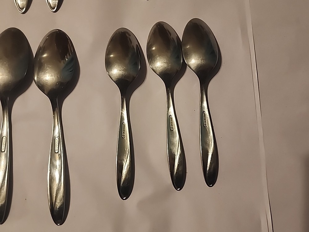 23pc Simmer by Oneida Stainless Flatware- Spoon, Fork, Knife