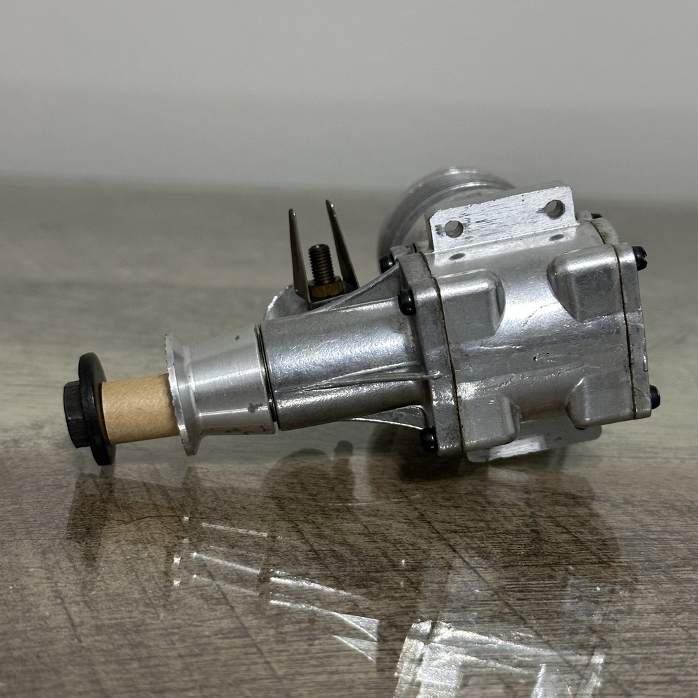 K & B Model Engine Airplane Engine No.7860 .35 R/C Front Rotor Engine Only
