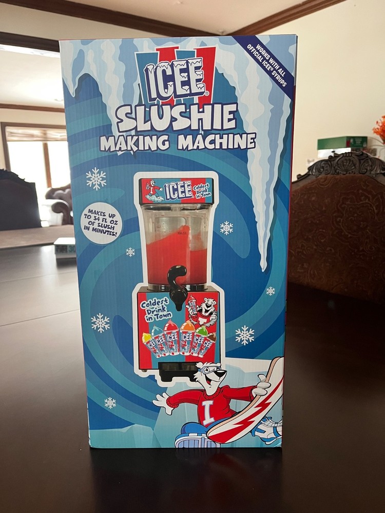Icee Slushie Making Machine - New/Open box/Countertop sized