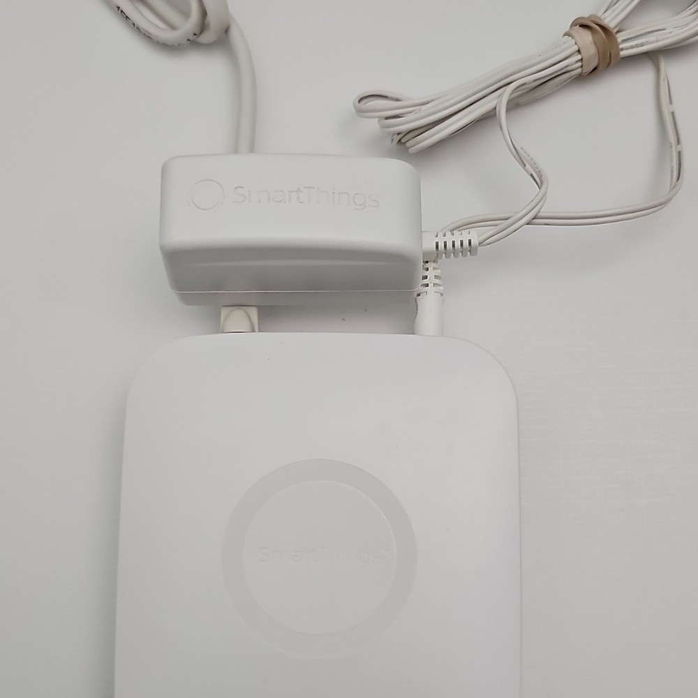 SmartThings SHT-ETH-200 Wired Hub with Power Adapter