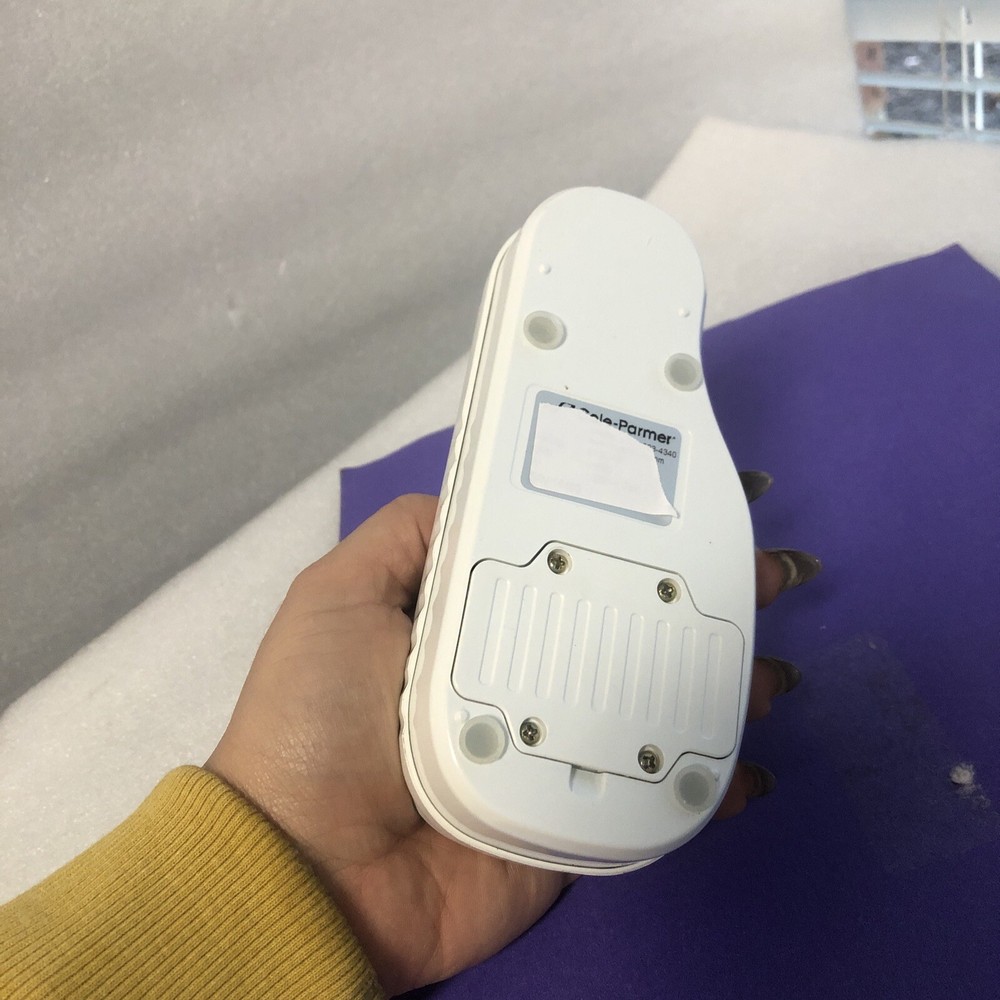 WORKING Cole-Parmer 81150-55 Digital Refractometer, 0 - 85% Brix