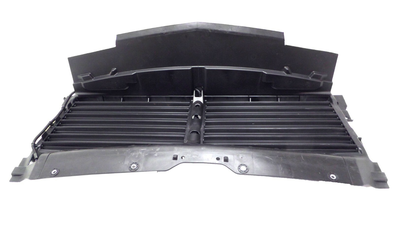 84923047 GM Front Radiator Shutter Chevrolet Tahoe Suburban GMC Yukon Escalade