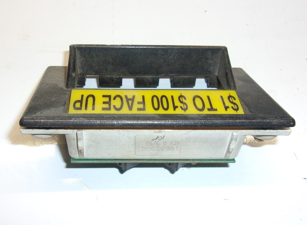 IGT S-PLUS S+ SLOT MACHINE DOOR VALIDATOR BEZEL