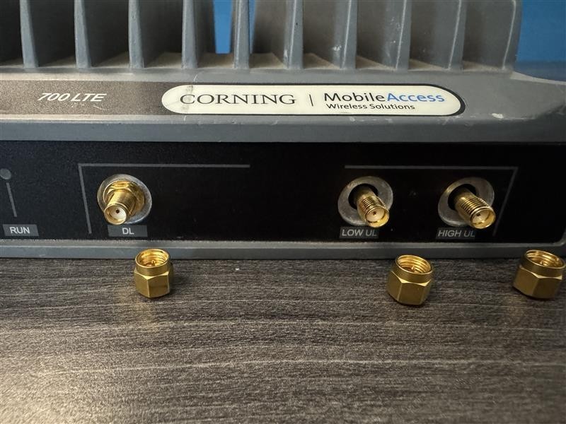 Corning MobileAccess 1000‑C85P19L70‑A – Tri‑Service Remote Unit