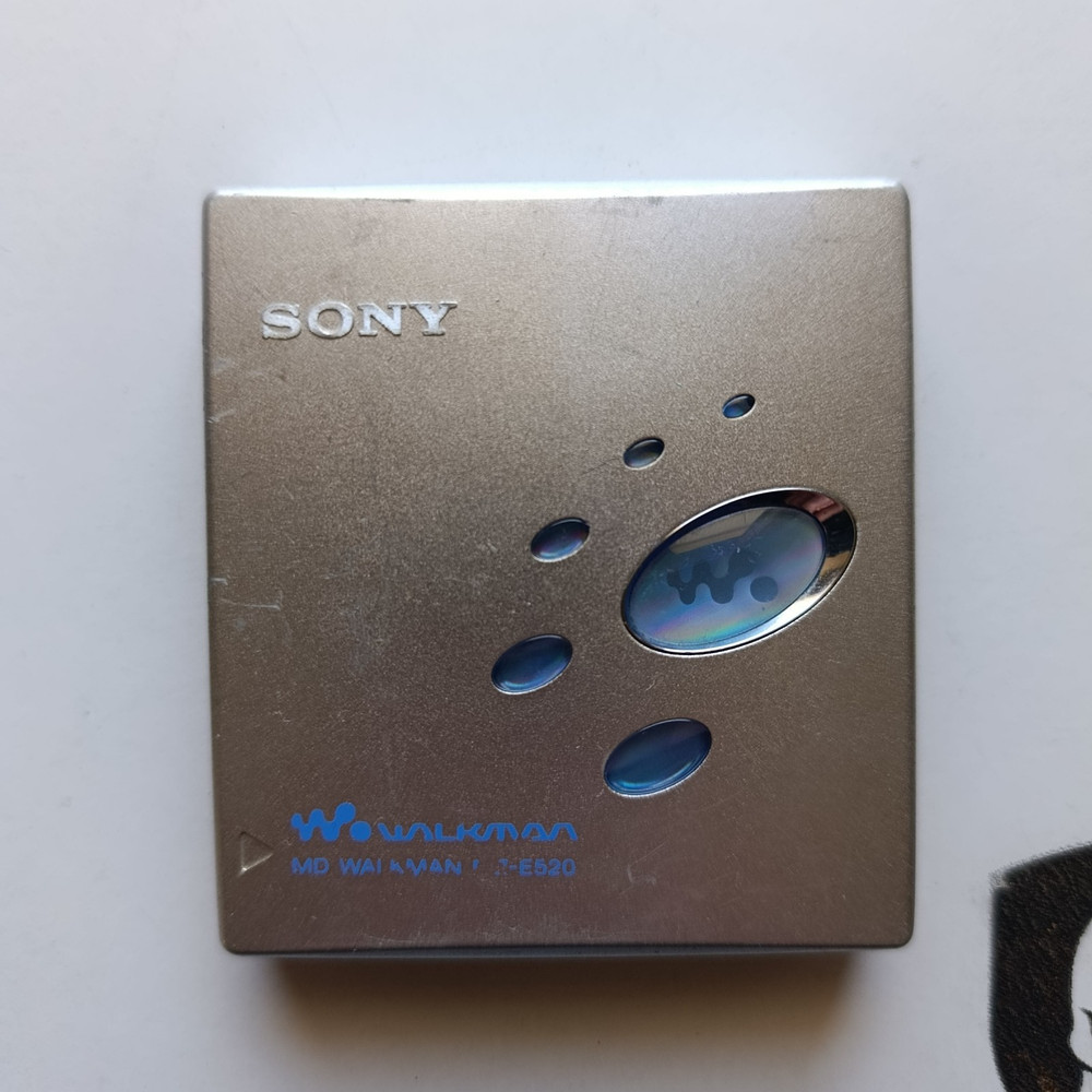 Sony MD Player Model MZ-E520 Light Blue and Silver Only Player Used