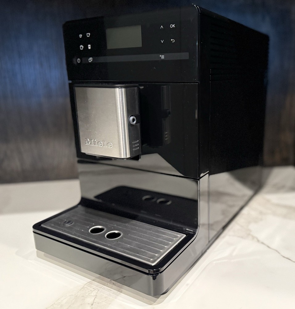 Miele CM5300 Coffee System, Black, Lightly Used W/ Steaming Jar