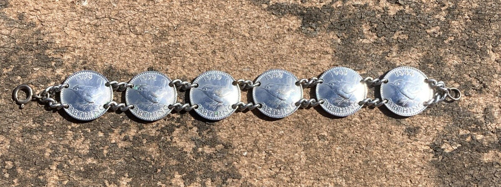 WW2 US Army Military Souvenir Coin Bracelet United Kingdom Great Britain