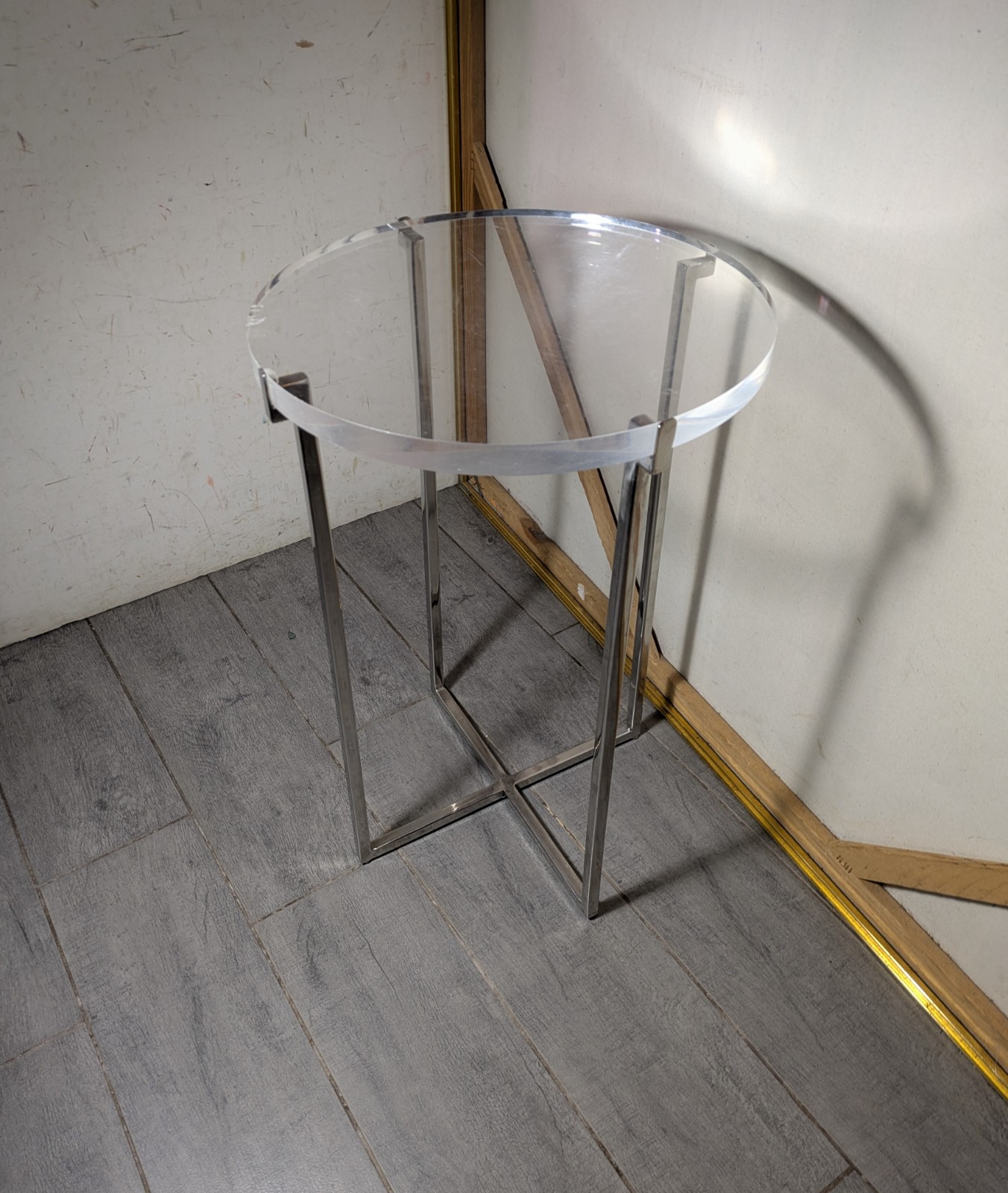 Vintage Mid Century Modern Glam Round Acrylic Lucite Sculptural Metal Table K24