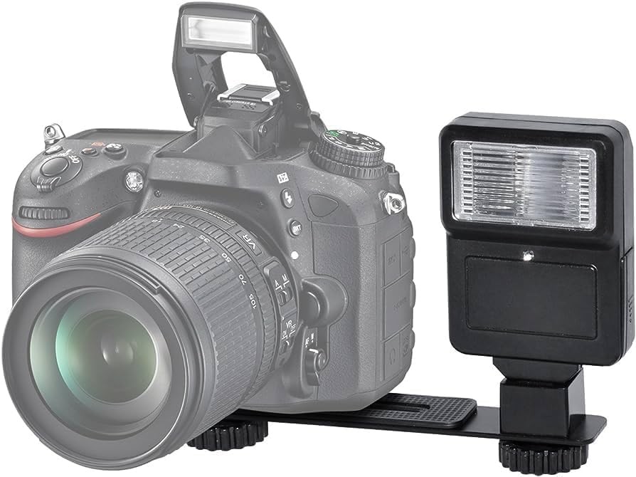Digital Slave Flash with Bracket for Digital/DSLR Camera (Black)