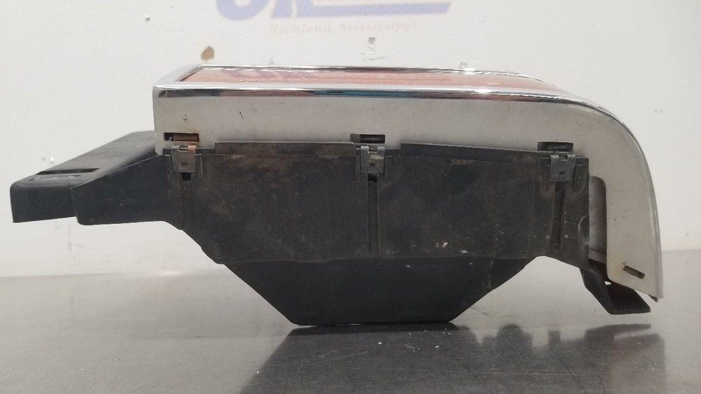 92 FORD RANGER HEADLIGHT TURN SIGNAL CORNER LIGHT ASSEMBLY LEFT DRIVER