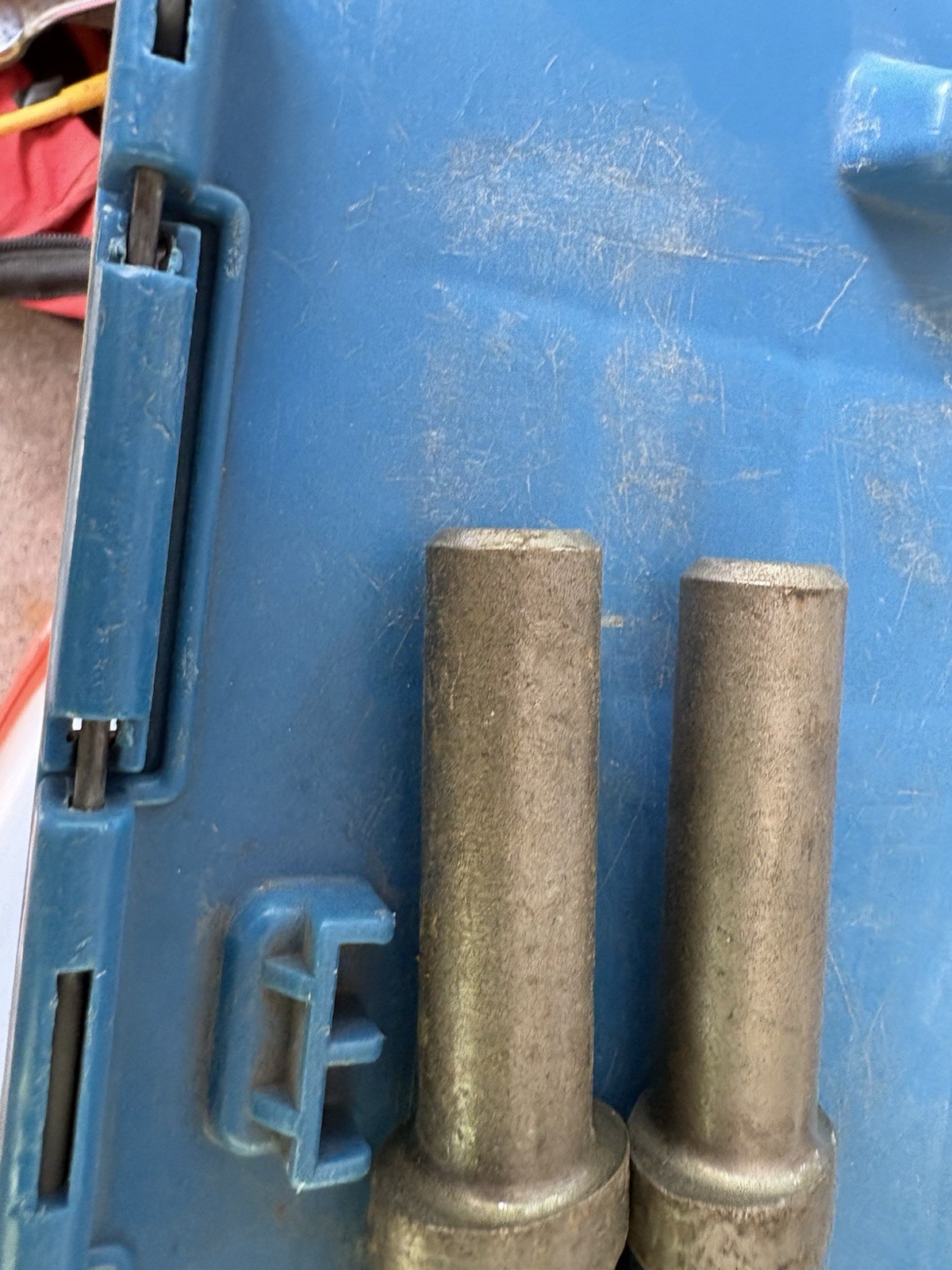 Brunner & Lay Inc. 1 Ea Piece. Flat Chisel & Point Chisel. Used. Tub #8