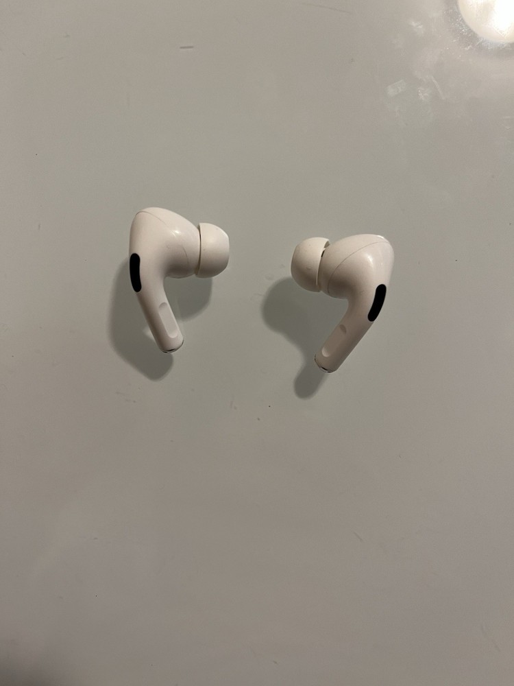 Apple AirPods Pro 1st Gen
