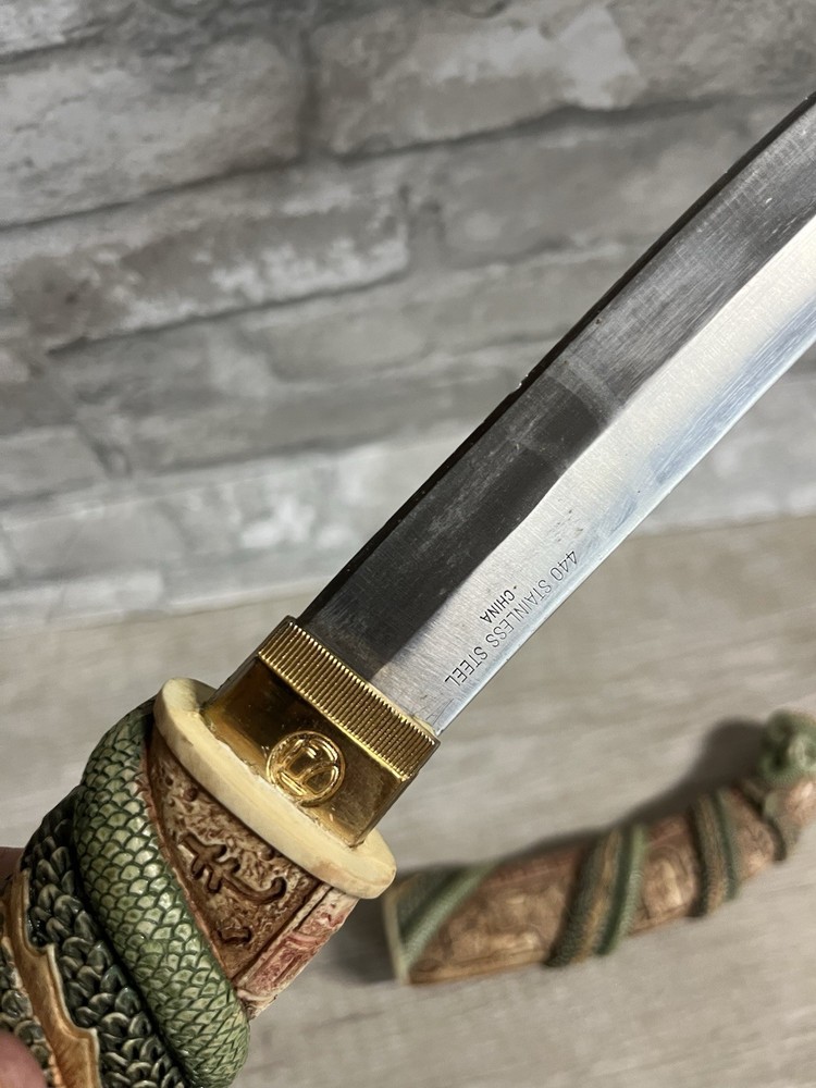 Dragon Snake Knife Dagger Concealed In Case With