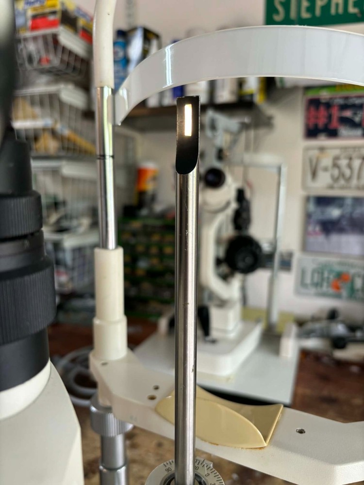 TOPCON 2E SLIT LAMP.