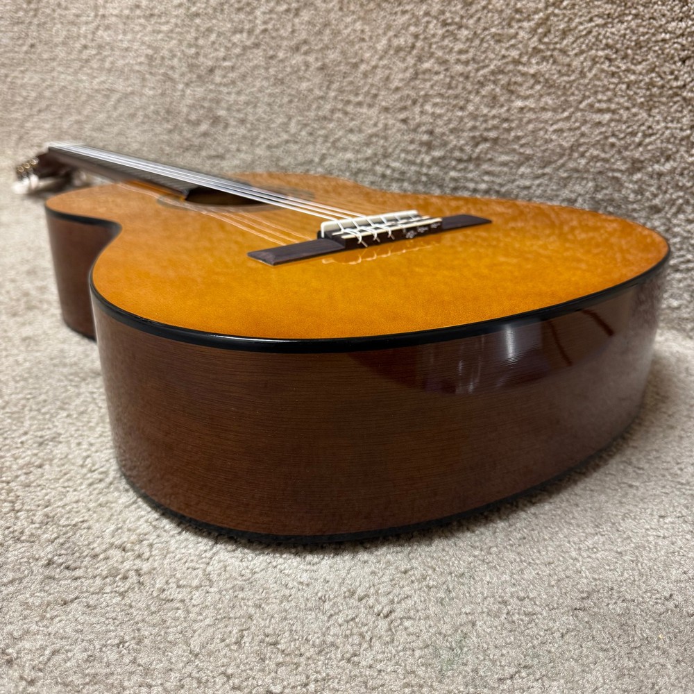 Yamaha C40 PKG Gigmaker Classical w/ Bag & Tuner