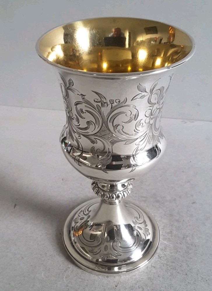 GOOD , CRESTED ANTIQUE SOLID SILVER GOBLET / CHALICE. HT. 17cms. LON. 1850