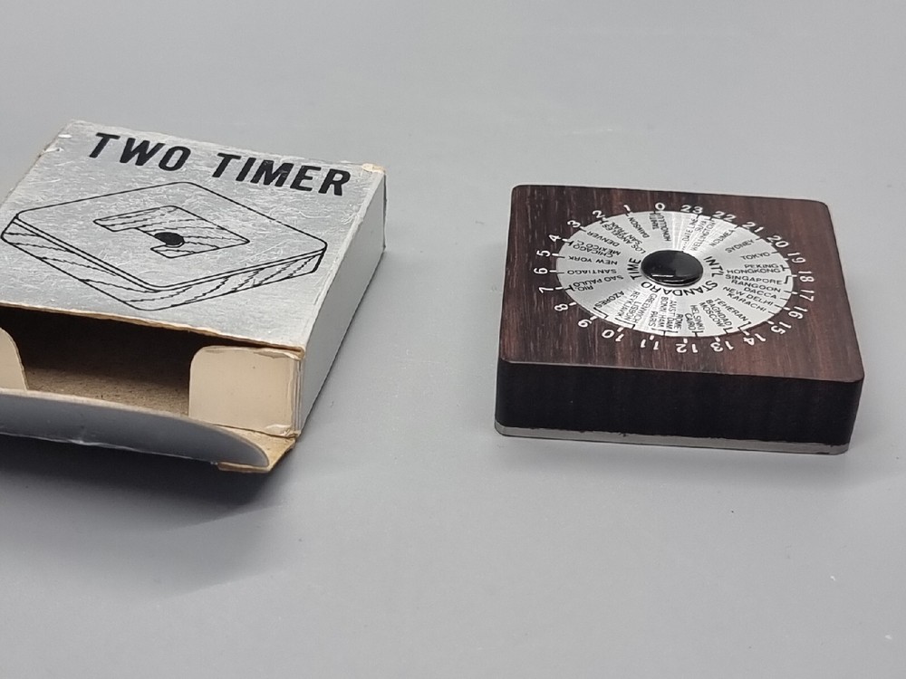 Two Timer SW-3002 Time Zone Checker - Pocket Size - Manual Dial, Vintage