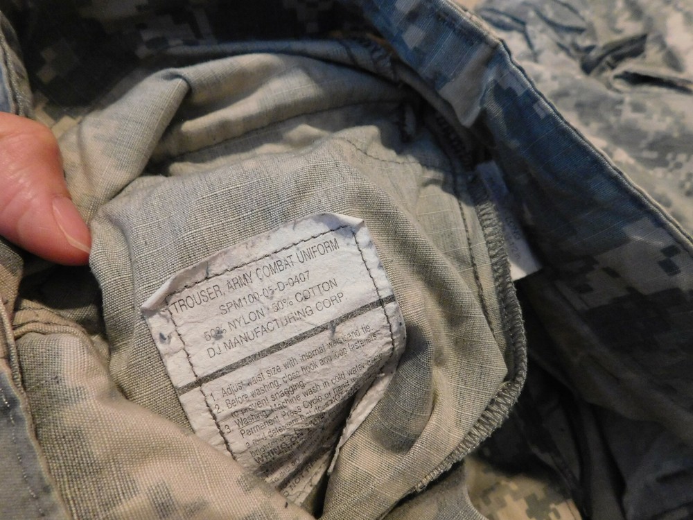 US ARMY ACU PANTS SIZE MEDIUM - LONG