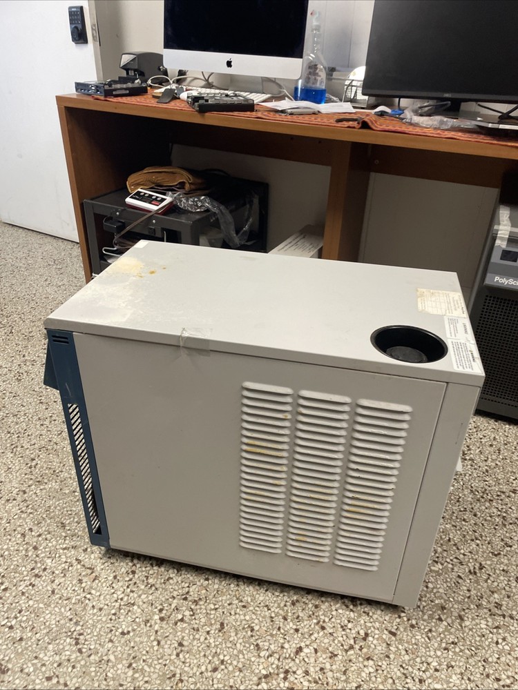polyscience chiller Model No772036 Environmental Control System