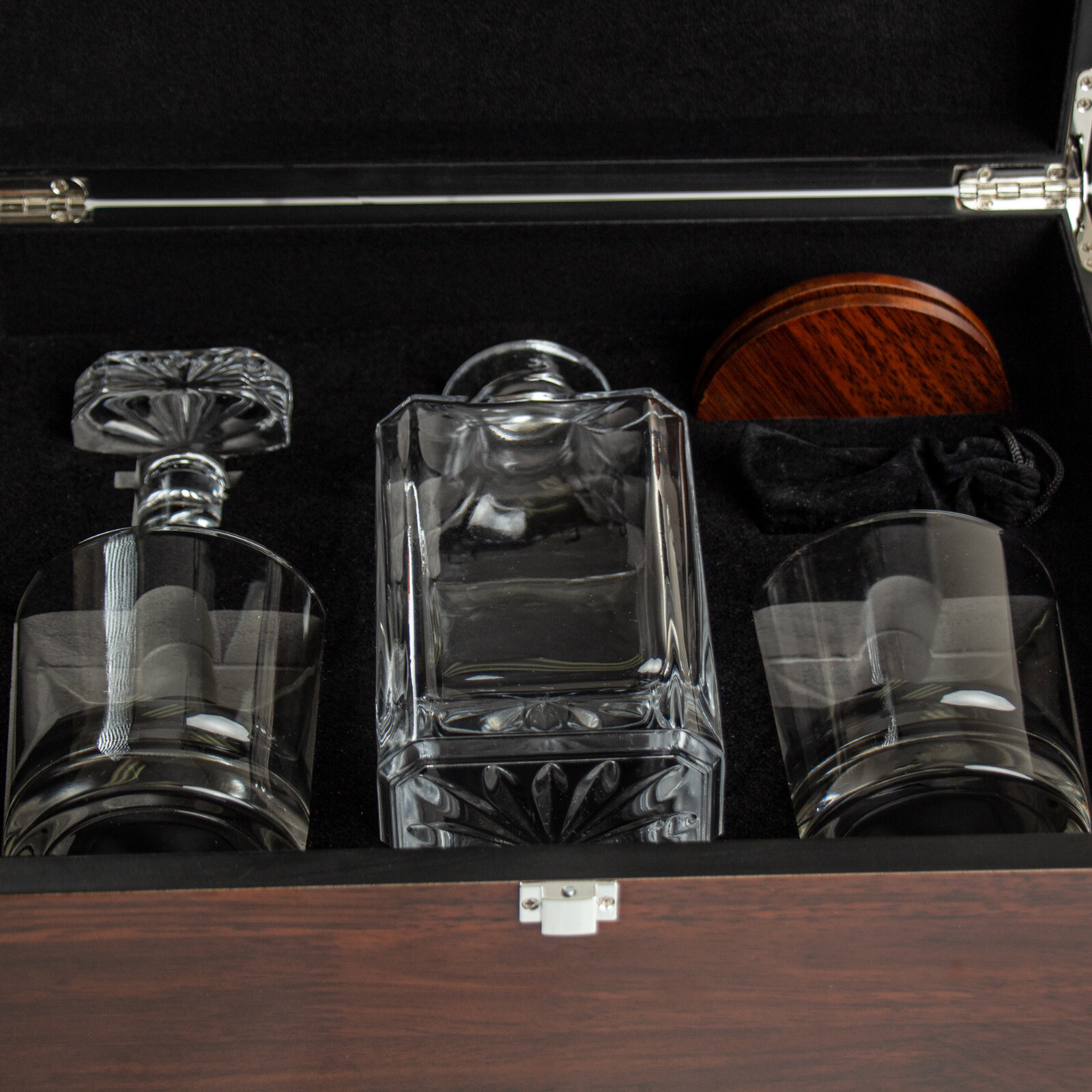 San Francisco 49ers - Engraved Football Whiskey Decanter 2 Glasses In Wood Box