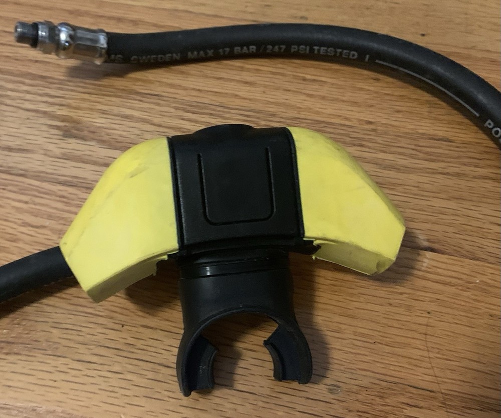 Poseidon 🇸🇪 Triton 2nd Stage Regulator Yellow Hose Octopus