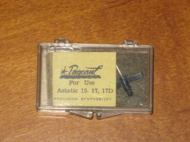 VINTAGE PAGEANT NEEDLE