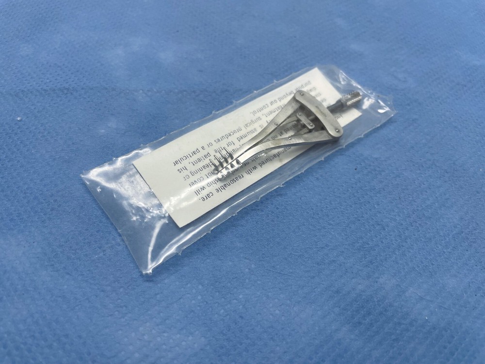 Dittmar 505-100 Alm Retractor, 3.75", Germany, New