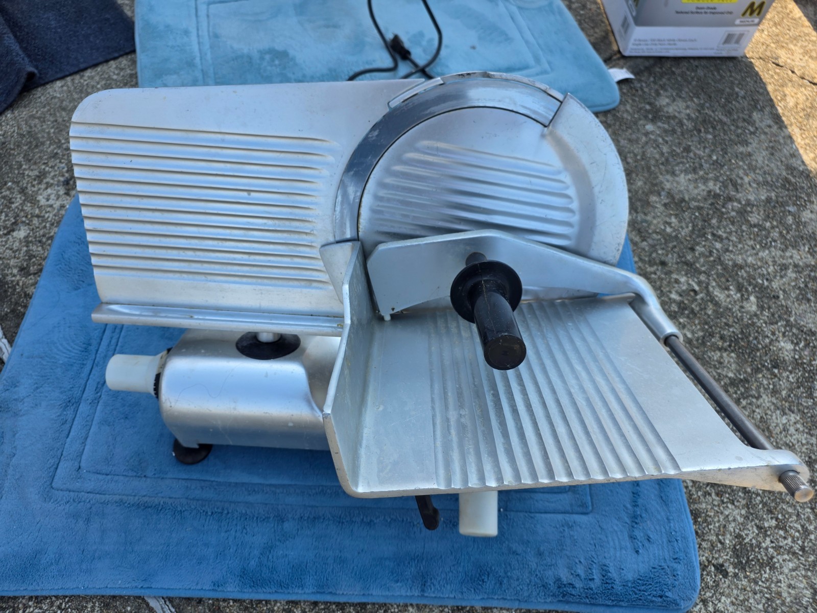 Globe G12 12" Electric Manual Food Slicer