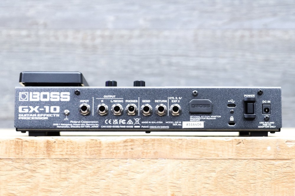 Boss GX-10 Guitar Effects Processor Compact Guitar & Bass Amp/Effects Processor