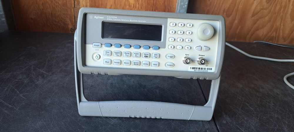 Agilent Keysight 33220A 20MHz Function Waveform Generator