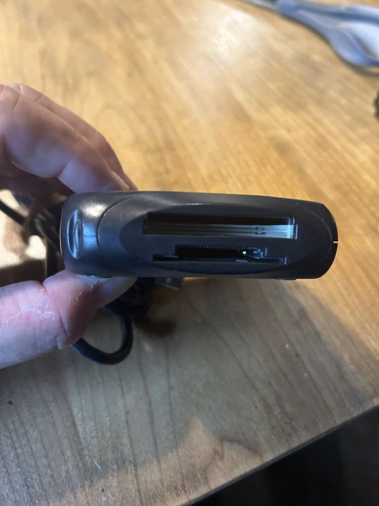 RADIO SHACK DAZZLE MEMORY CARD READER 16-3855