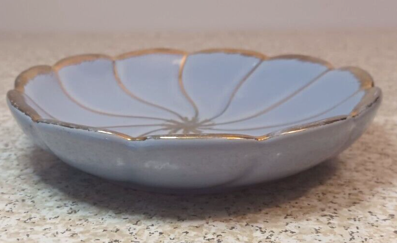 Lavender Ceramic Soap Dish Gold Rim Floral Pattern 5.25" Diameter