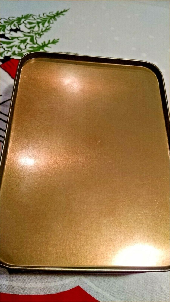 5 Cent Coca-Cola Compact Tin-Sophisticated Lady Theme