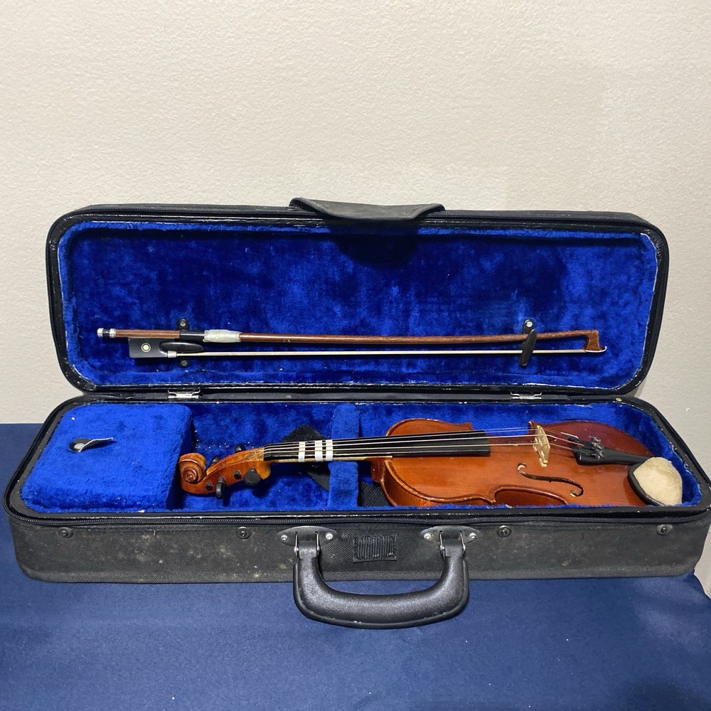 Cermona Violin
