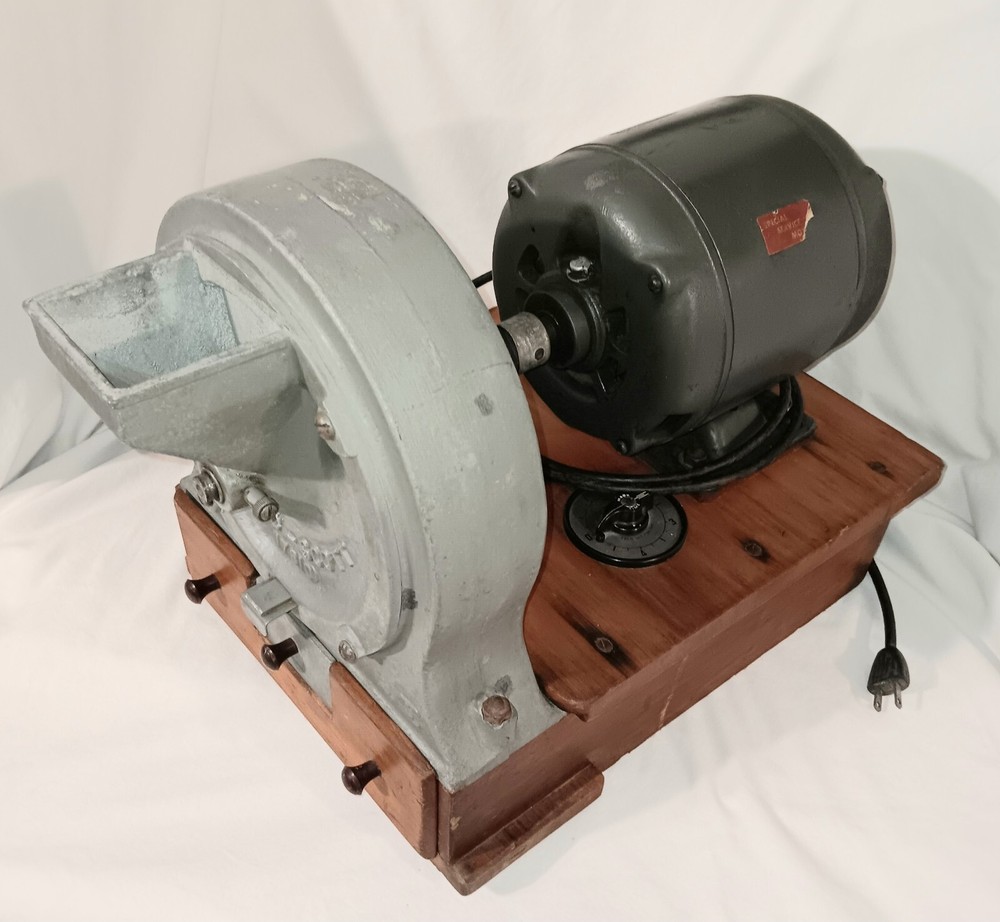VINTAGE STRONG-SCOTT 17810 GRAIN GRINDER, EXCELLENT WORKING CONDITION