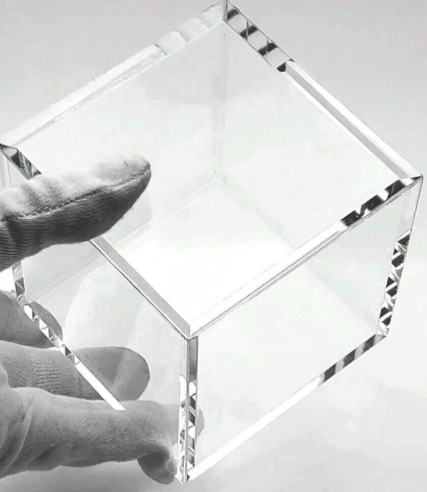T’z Tagz Acrylic Cube – True Outer Dimensions – 45 Degree Seamless Display Box