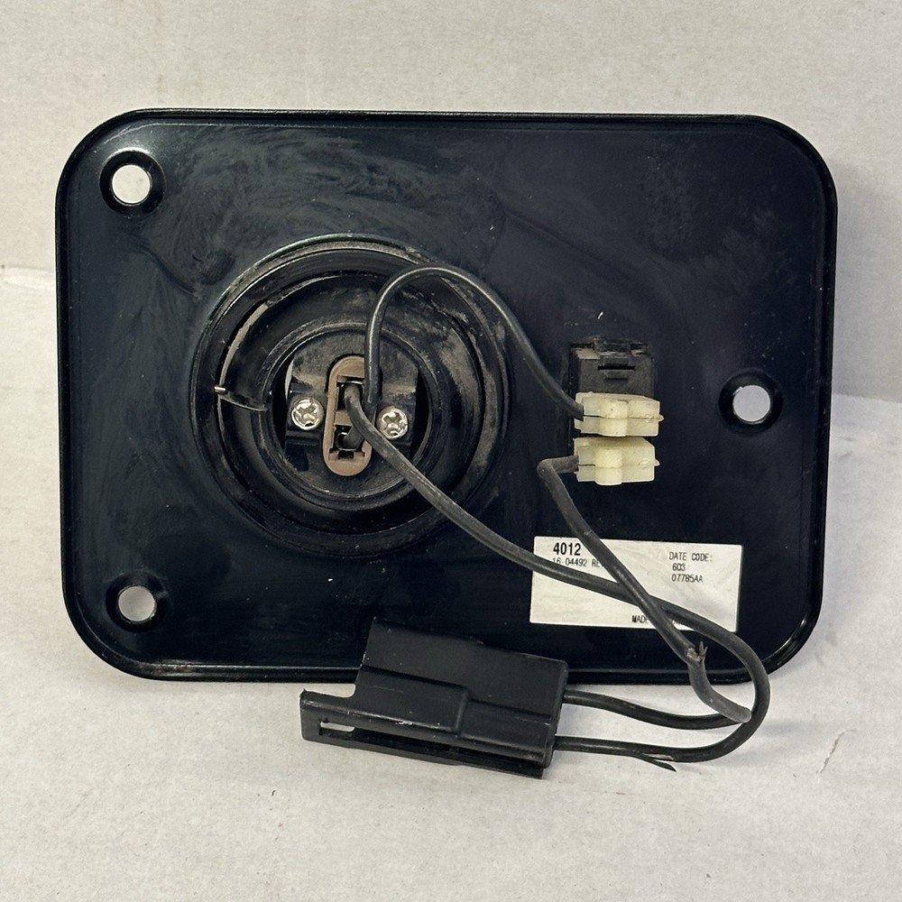 Peterbilt 1994 Dome Light Lamp 16-04492