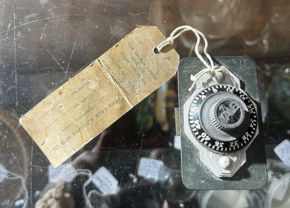 Vintage Yale & Towne MFG. Trunk Locker Lock With Tag/Combo NOS