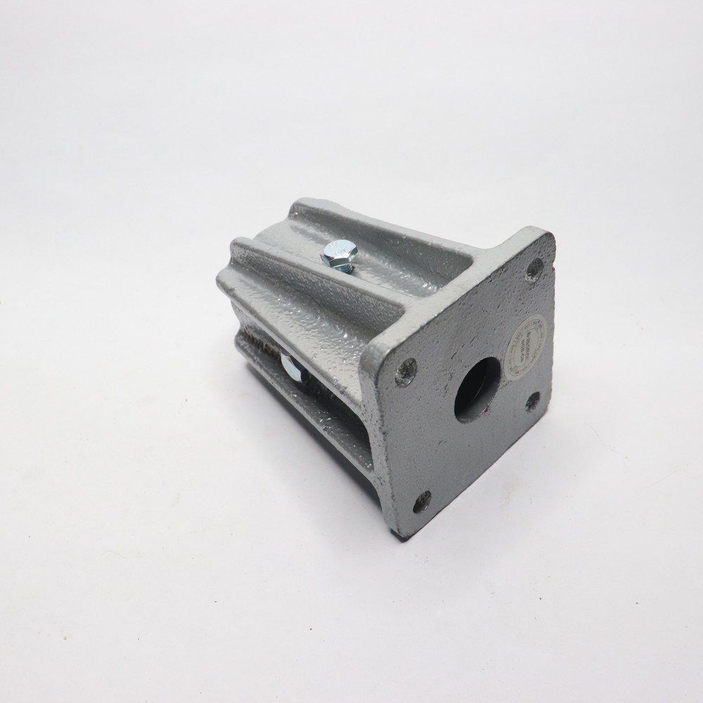 Global Industrial Single Socket Base for Pedestrian Barrier 940374 - Base Only