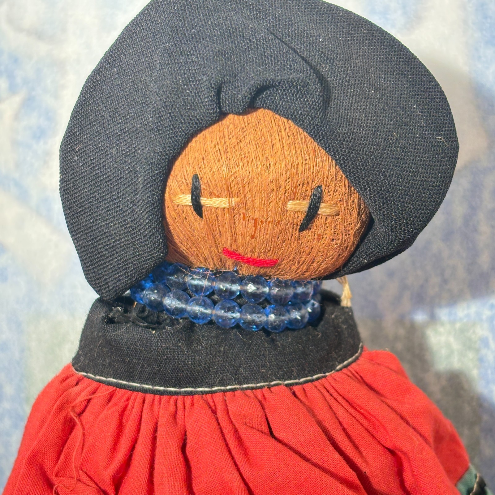 2 Native American Seminole Husk Dolls, Palmetto Fiber Cloth Dresses, 9" and 4"