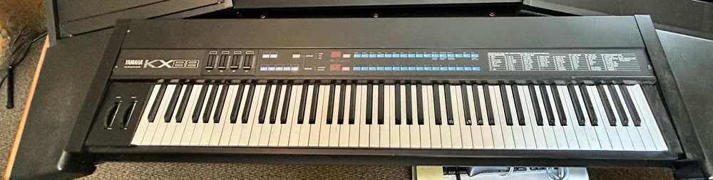 Yamaha KX88 MIDI Master Keyboard Controller