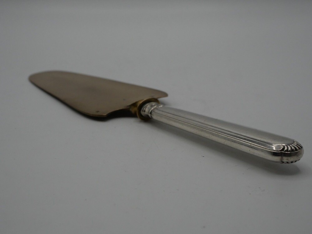 PIE SERVER SILVER HANDLE MINERVA STAMP SHELL MODEL