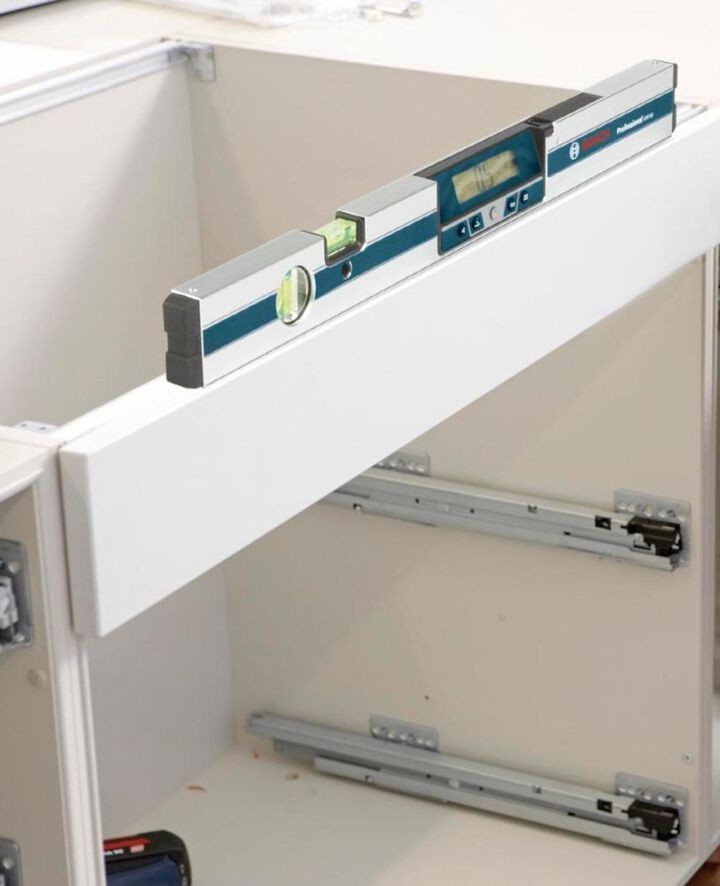 Bosch 24 Inch Digital Level-GIM 60