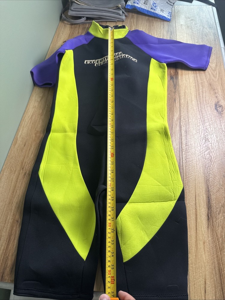 Exceptional Performance Size Small Shorts/Short Sleeve Wetsuit