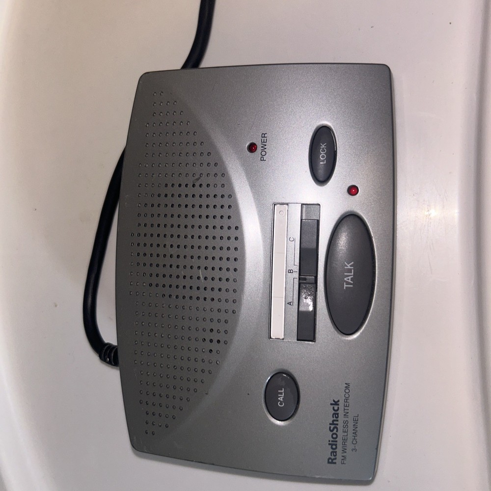 RadioShack Wireless FM Three-Channel Intercom