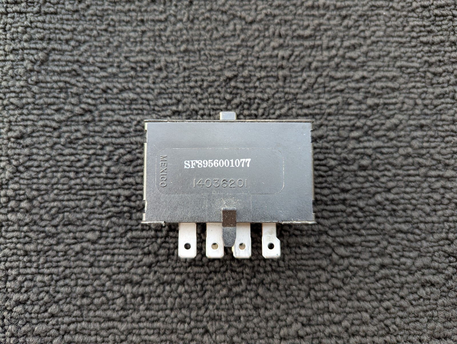 Jeep Cherokee Door Ajar Buzzer Warning SF8956001077  14036201 - FREE SHIPPING