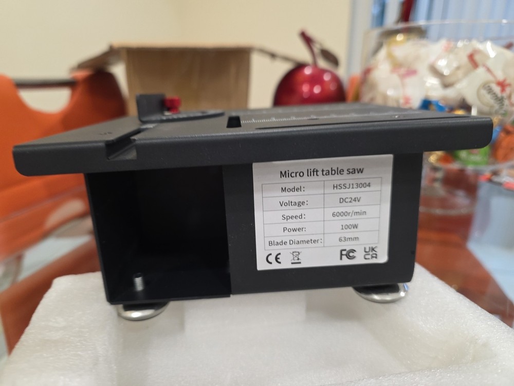 Mini Table Saw, Mini Multi Functional Table Saw for Crafts, 7-Speed Adjustable P