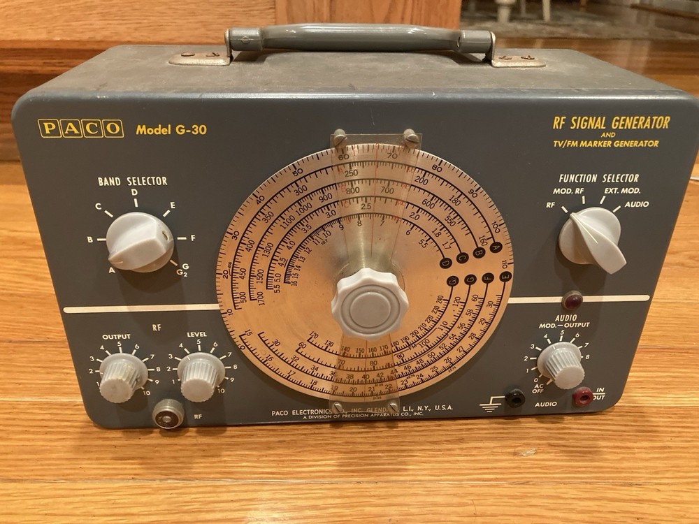 Vintage PACO RF Signal Generator Model G-30 UNTESTED SOLD AS IS