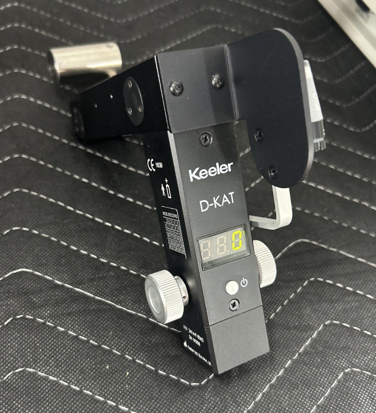 Keeler D- KAT, Haag Streit 870 Style Tonometer.  Digital Readings.